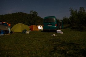 Setting up camp close to Tre Urat, just after the border, under a starlit sky